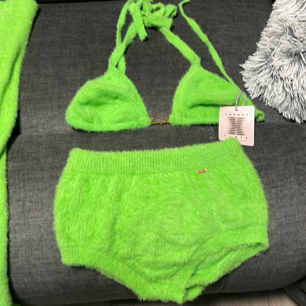 SavageXFenty Set